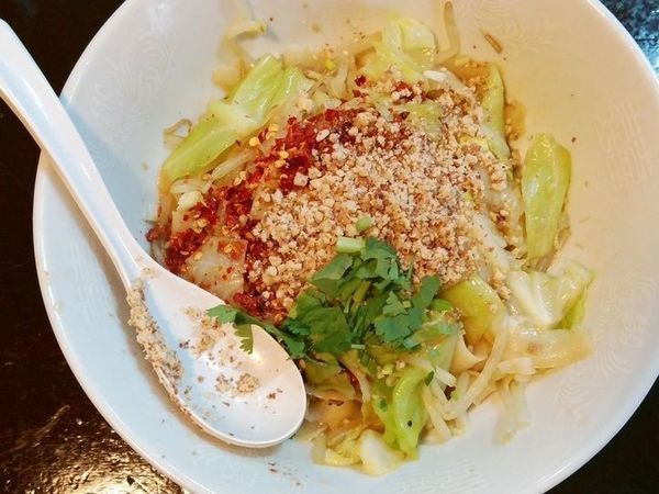 「油潑（ユーポー）麺」@亀戸刀削麺の写真