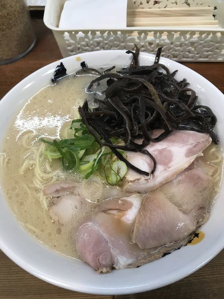 「大盛り」@博多ラーメン 膳 天神メディアモール店の写真