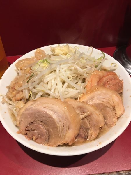 「小豚 ヤサイアブラニンニク少し＋生卵」@ラーメン二郎 荻窪店の写真