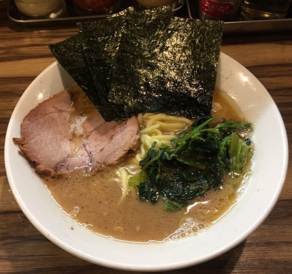 「ラーメン並盛680円」@横浜家系らーめん 五丁目ハウスの写真