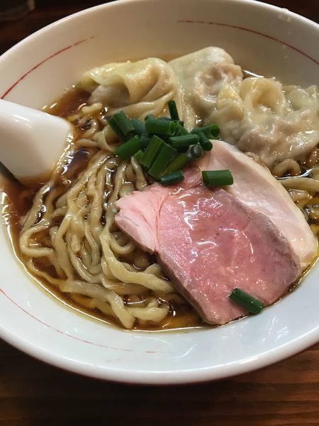 「手打ちわんたんめん大盛」@らーめん かねかつの写真