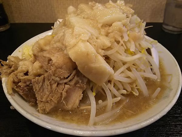 「ラーメン　※野菜＆脂：まし　※クーポンで５００円」@麺とび六方の写真