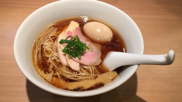 「味玉らあ麺」@らぁ麺 はやし田 新宿本店の写真