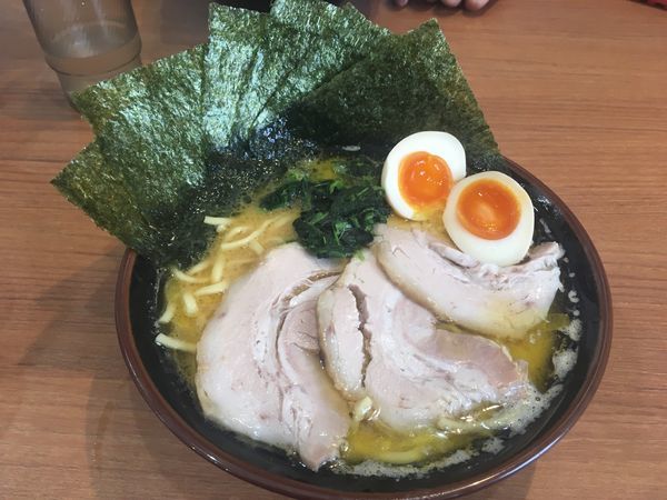 「なぶらスペシャル」@横浜家系ラーメン なぶら家の写真