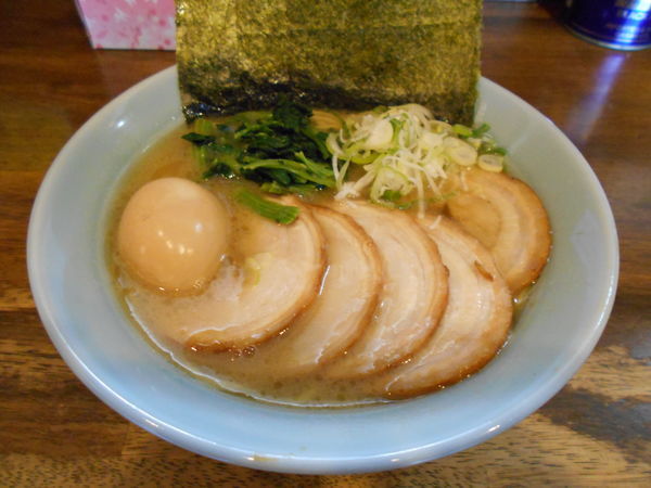 「醤油チャーシュー(並)+味玉」@風壱家の写真