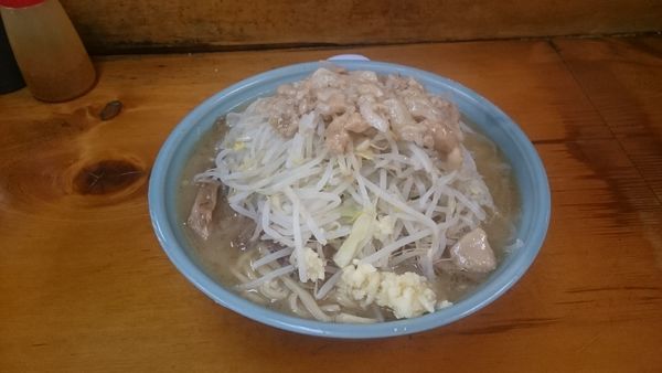 「大ラーメン(ニンニク少しアブラ）￥８００」@ラーメン二郎 新橋店の写真