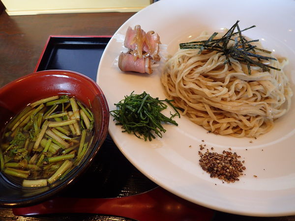 「【期間限定】黒胡椒と鴨のつけそば」@南部屋 路ばたの写真