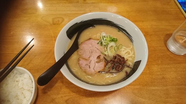 「塩とんこつ 700円」@麺屋 共鳴りの写真