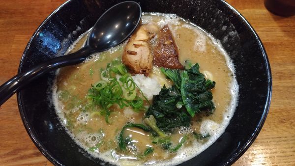 「鶏白湯らーめん」@まる鶏の写真