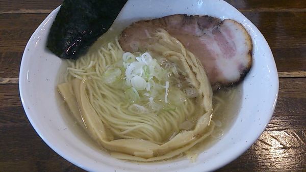 「塩ラーメン」@上州地鶏らーめん まるわの写真