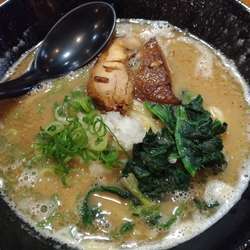 鶏白湯らーめん