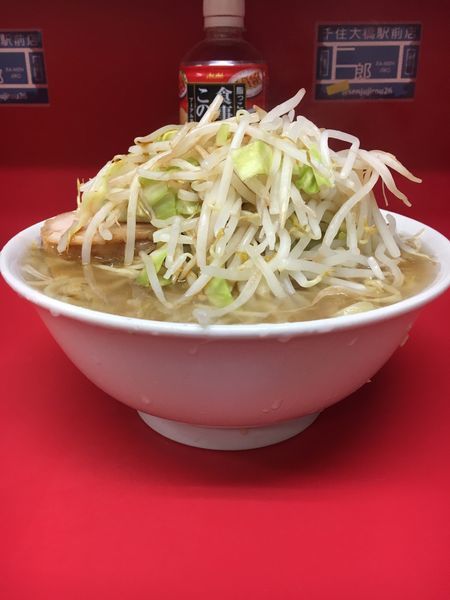 「小ラーメン  ヤサイ➕ニンニク➕カラメ」@ラーメン二郎 千住大橋駅前店の写真