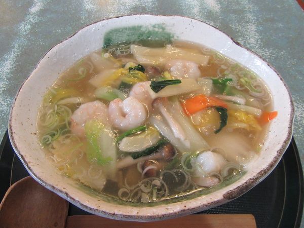 「海老あんかけラーメン（９９４円）＋餃子３個」@さいらい亭 龍ヶ崎店の写真