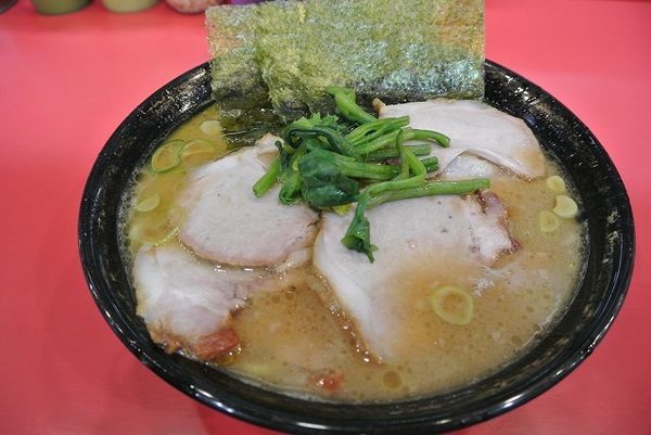 「中盛チャーシュー麺　970円　バリカタ」@家系総本山 ラーメン吉村家の写真