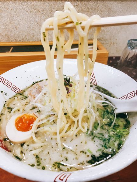 「塩(しそ入り)らーめん」@らーめん 弥七の写真