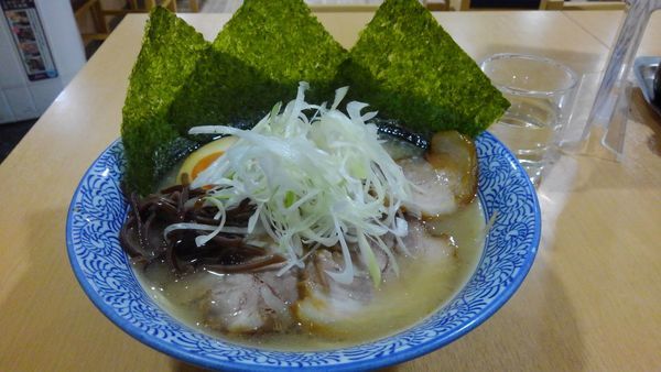 「特製らー麺」@長州ラーメン 万龍軒 富士見店の写真