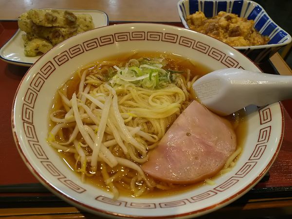 「食堂のラーメン　＋麻婆豆腐（大）＋ちくわ磯辺」@まいどおおきに食堂 豊科食堂の写真