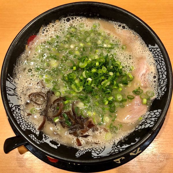 「青ネギラーメン (800円)」@博多一幸舎 空港南店の写真