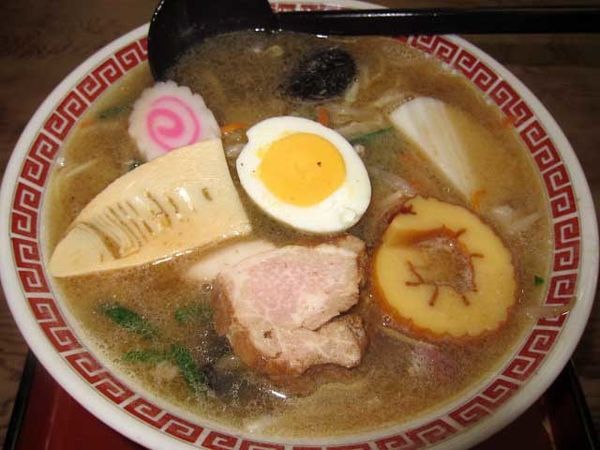 「五目中華ソバ　650円」@さかえやの写真