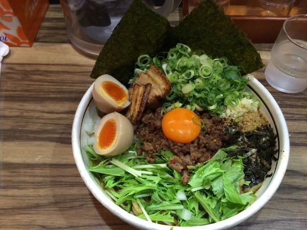 「カレー台湾まぜそばDX」@麺屋はなび 新宿店の写真