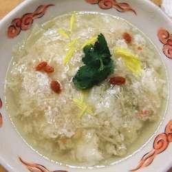 浙江雪あわカニ煮込麺（930円）