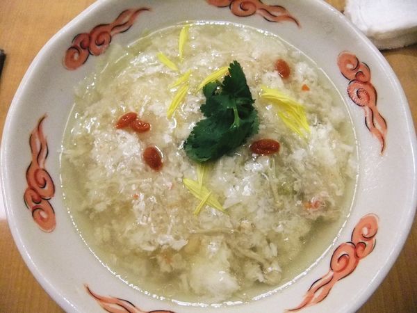 「浙江雪あわカニ煮込麺（930円）」@中華麺ダイニング 鶴亀飯店の写真