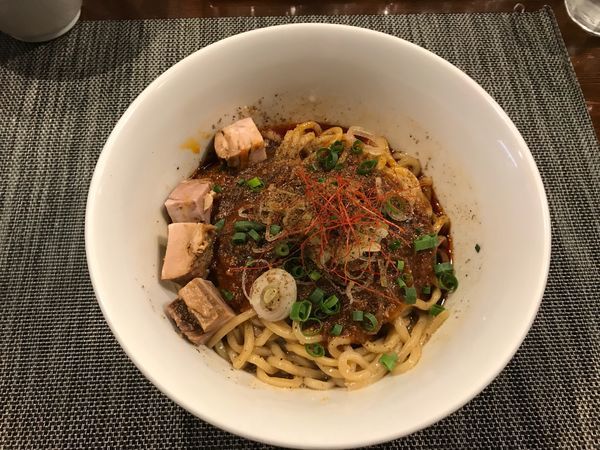 「麻婆まぜそば＋温泉卵」@らぁ麺 やまぐち 辣式の写真