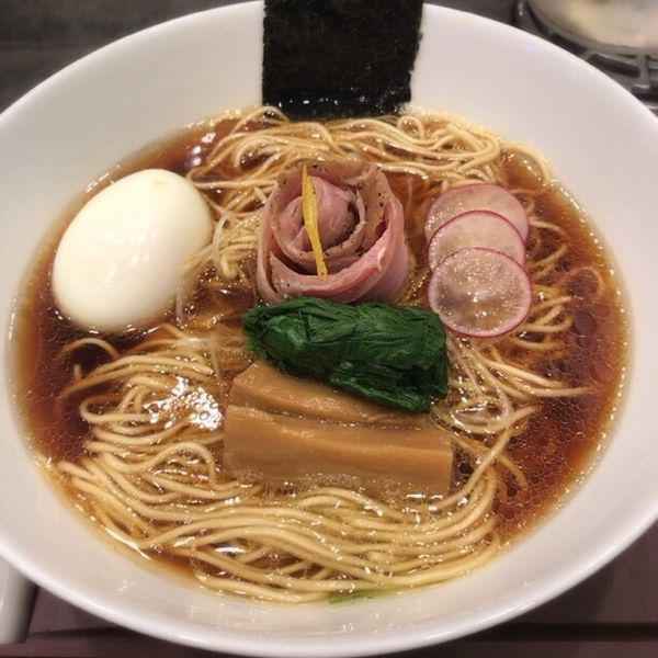 「山 熟成醤油鶏そば」@ラーメンクワトロの写真