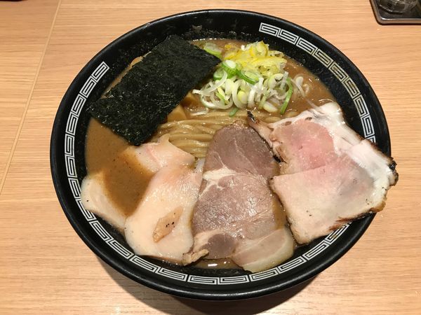 「濃厚特製中華そば」@松戸富田製麺 ららぽーとTOKYO-BAY店の写真