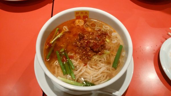 「台湾ラーメンAセット(唐揚げ・揚げ餃子各2個＋半ライス)」@郭 政良 味仙 東京神田西口店の写真