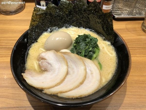 「MAXラーメン 醤油M (940円)」@横浜家系ラーメン 壱角家 流山店の写真