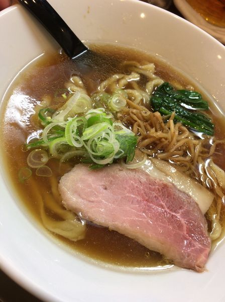 「醤油らーめん８００円」@純手打ち だるまの写真