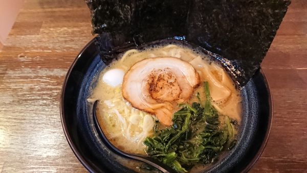 「醤油並盛(750円)」@麺侍右京 反町店の写真