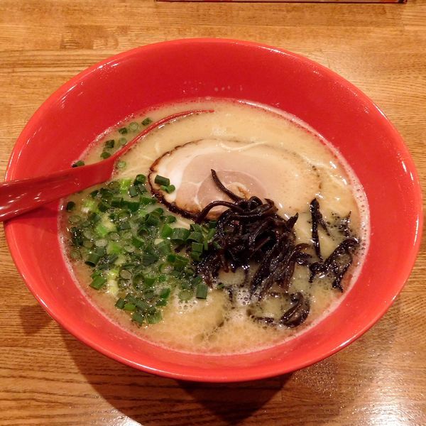 「とんこつらぁめんふつう（600円）＋替玉かため（100円）」@麺屋 ふうの写真