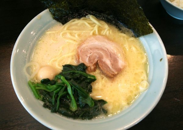 「【感謝祭300食限定】ラーメン塩＋ライス　200円」@横浜家系ラーメン じゃん家の写真