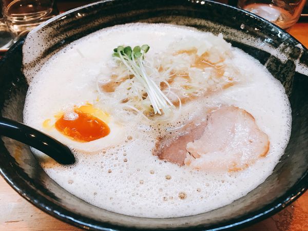 「濃厚らーめん」@みつ星製麺所 西中島店の写真
