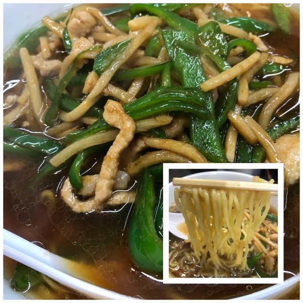 「肉絲麺 880円　ジャンボ餃子」@南京亭 狭山ヶ丘店の写真