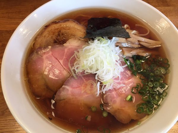 「醤油ラーメン 大盛 チャーシュー増し」@青山清湯そば 青ノ樹の写真