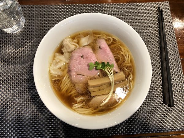 「鶏ワンタンそば」@らぁ麺 やまぐちの写真