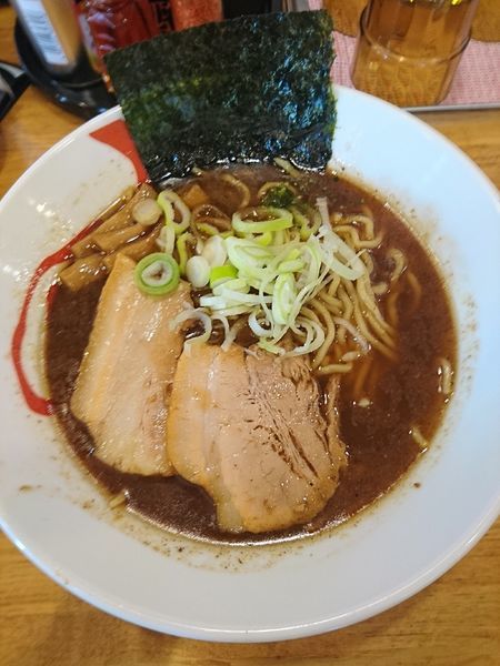 「中華そば 650円 餃子・半ライスセット 200円」@やまがたらーめん きたもと屋の写真