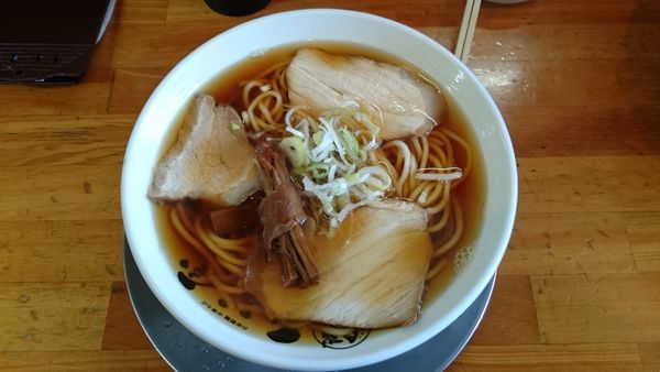 「あっさり(中)550円」@中華そば ひらこ屋の写真