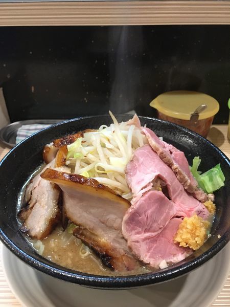 「焼豚煮干し1号（野菜マシ・ニンニク）」@ラーメン ポール亭の写真