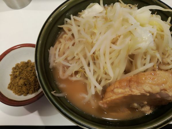 「小ラーメン（豚一枚）＋カレー（無料トッピング）」@ハイパーファットンの写真