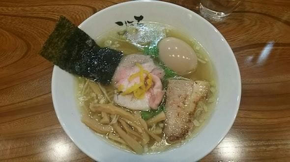 「柚子塩らぁめん880円、味玉100円」@日本橋麺処 こはるの写真
