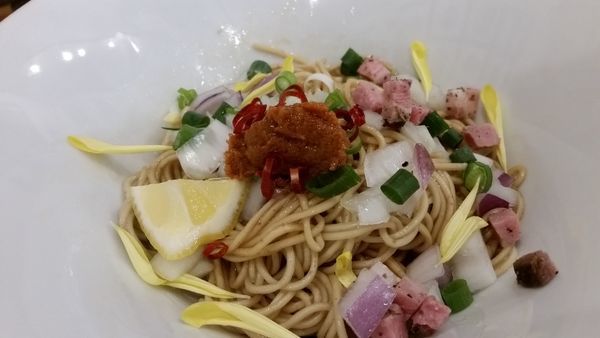 「金煮干しそば 800円+トムヤム替え玉250円☆」@麺's キッチン RIRIの写真