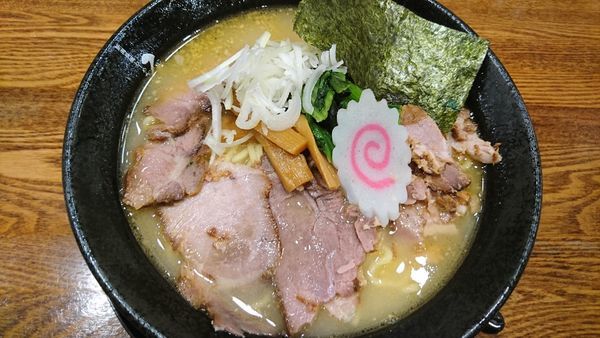 「みそらーめん、チャーシュー(クーポン)」@新潟長岡らーめん みずさわ 東川口店の写真