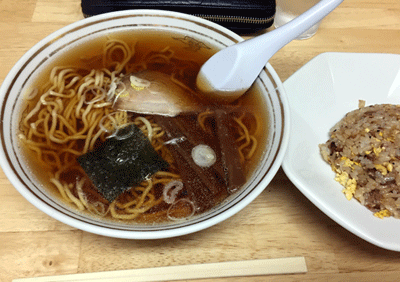 「ラーメン半チャーハン（1,090円）」@谷ラーメンの写真