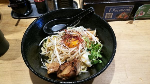 「混ぜそば 鯛煮干し」@まぜそば専門店 かぐら 立川店の写真
