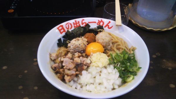 「ガッツ麺DX（大盛り）」@日の出らーめん 横浜桜木町本店の写真