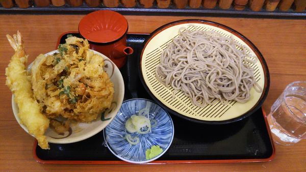 「もりそば、海老天、かき揚げ」@かのや 新宿東南口店の写真